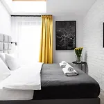 Househost Apartament: Ul. Miodowa 42/42A